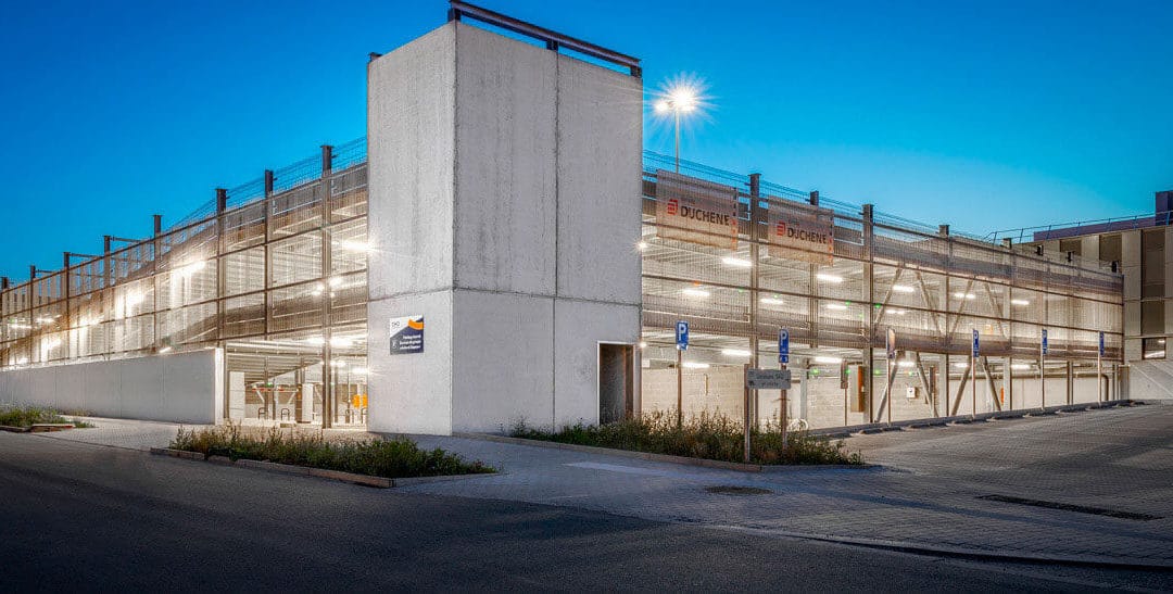 Klinik-Parkhaus in Lüttich (Belgien)