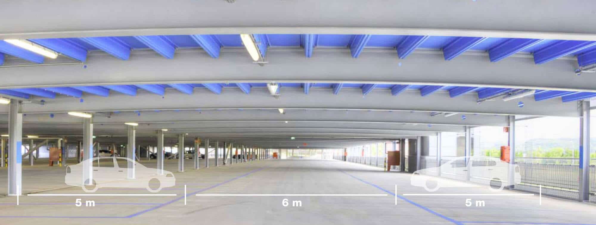 Keine Zwischenstützen - 16 Meter SpannweiteGute Sichtbarkeit beim Manövrieren und leichter Zugang zu den Fahrzeugen